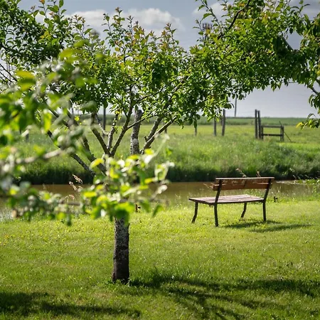 Na Skraju Lasu - Gospodarstwo Agroturystyczne * Tychowo